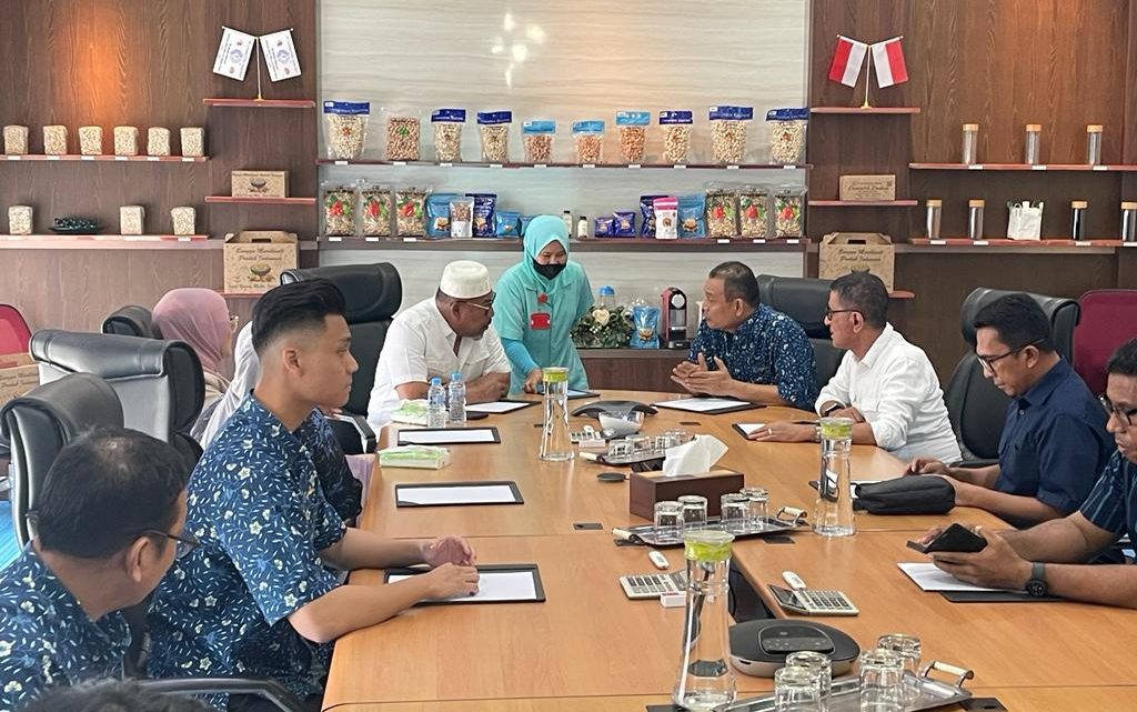 Gubernur MI Lakukan Kunjungan di PT.Comextra Majora