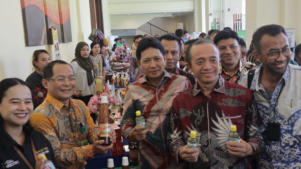 Sekda Maluku Buka Raket Regional Ekoregion Sulawesi-Maluku