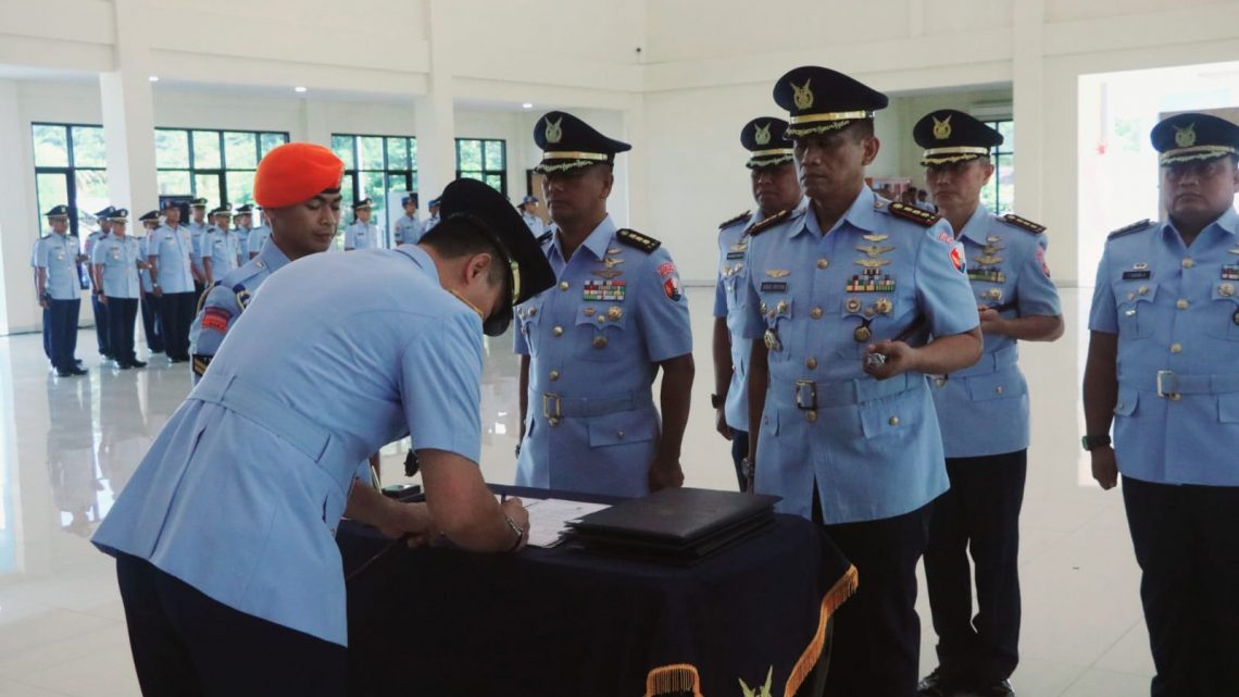 Pilot in Command” Lanud Pattimura Diserahterimakan