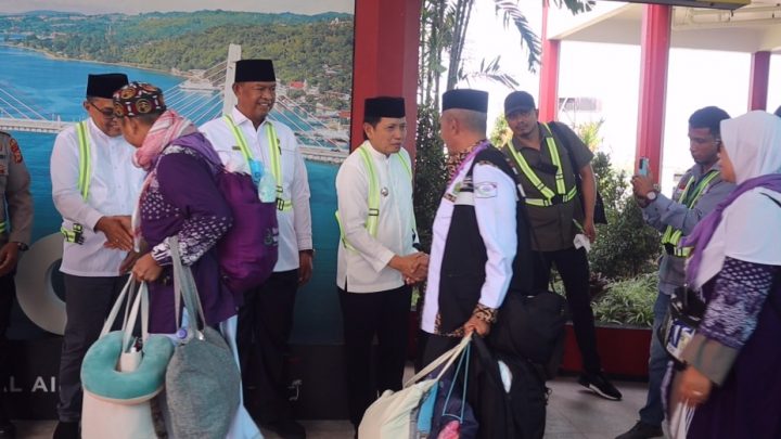 PJ.Gubernur Sambut Kedatangan Jamaah Haji Maluku