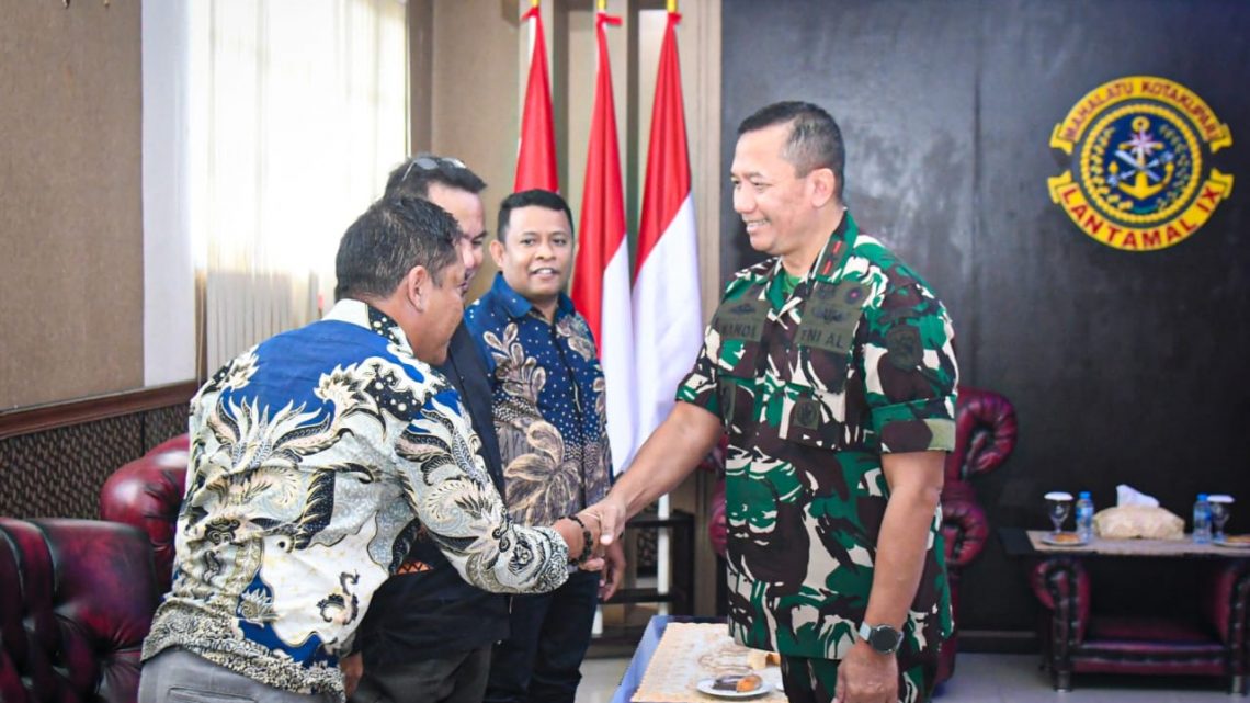 Danlantamal IX Terima Audiensi Dewan Pastoral Parokhi Halong