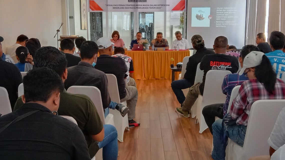 Kesabangpol kota Ambon Gelar Sosialisasi Peran Media Massa Jelang dan Pasca Pemilukada