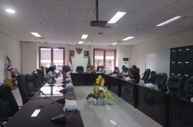 Komisi III DPRD Maluku Gelar Rapat Bersama Mitra Terkait, Jelang Nataru