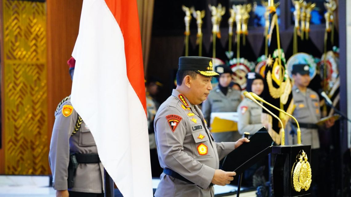 Kapolri Pimpin Sertijab Kapolda Sumbar Irjen Pol Dr. Gatot Tri Suryanta