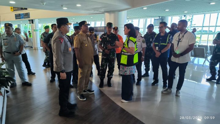 Wagub Maluku Tinjau Langsung Kesiapan Posko Angkutan Lebaran di Bandara Pattimura Ambon