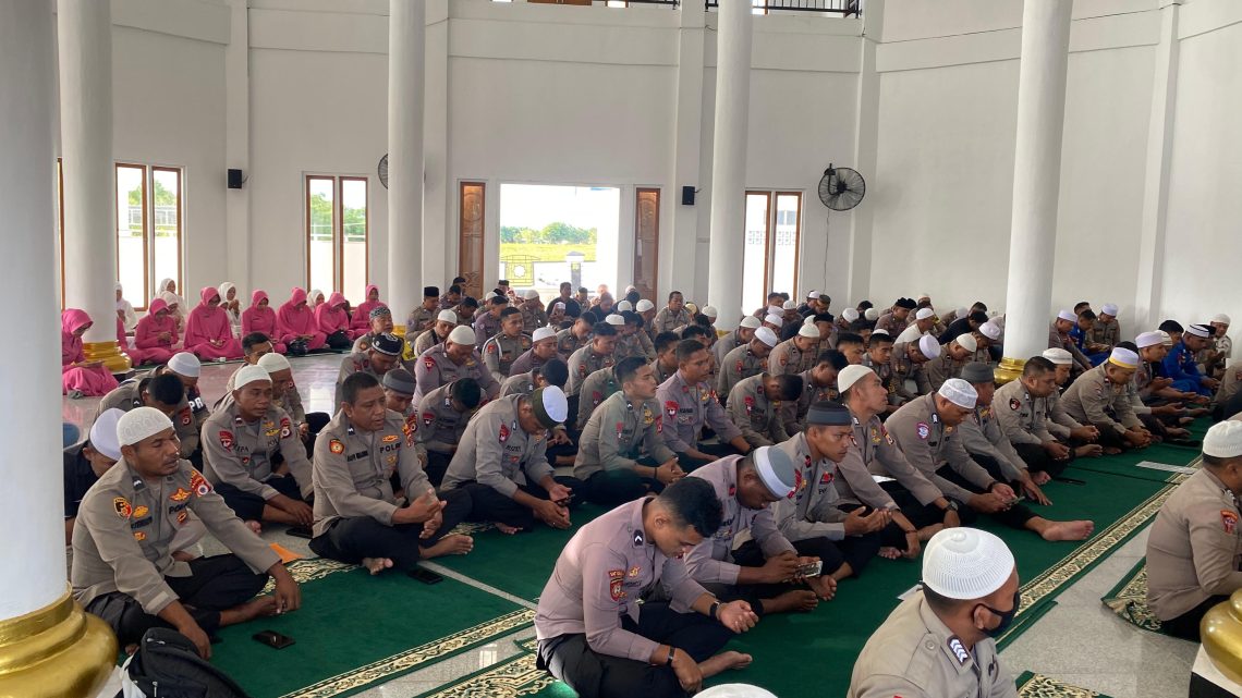 Polres Buru Gelar Doa dan Zikir Bersama Peringati Hari Bhayangkara ke-79