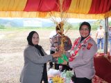 Kapolres Buru Diapresiasi Perangkat Desa Awalinan