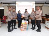 Kapolres Buru Serahkan Bibit Jagung Pipil ke Desa Awilinan