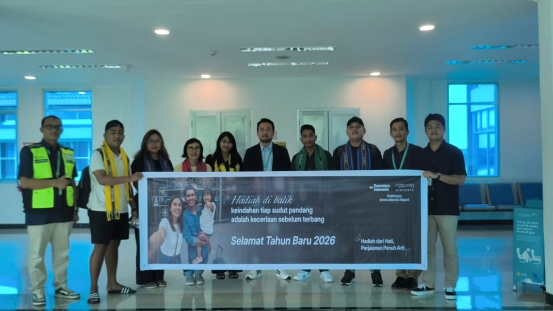 PT Angkasa Pura Indonesia Bandara Internasional Pattimura Ambon Lepas Sambut Penumpang Pertama Tahun 2026