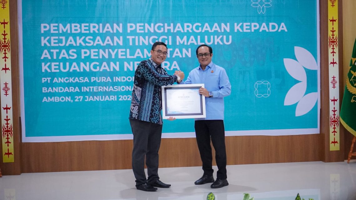 PT. Angkasa Pura Indonesia, Bandara Pattimura Ambon Beri Penghargaan Kepada Kejaksaan Tinggi Maluku 