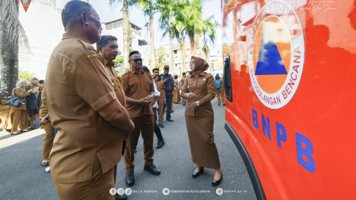 Perkuat Layanan Darurat, BNPB RI Hibahkan Mobil Tangki ke Kota Ambon