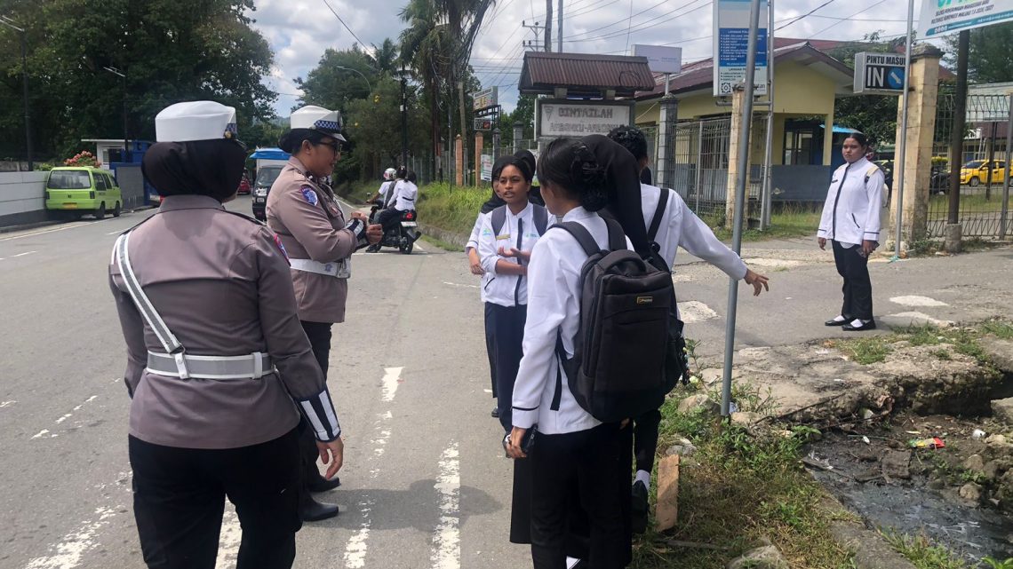 Operasi Keselamatan Salawaku 2026 Polantas Sapa Mahasiswa di Ambon