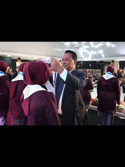 Pengambilan Sumpah 71 Dokter Baru FK Unpatti Angkatan ke-37 Dihadiri Wagub Maluku 