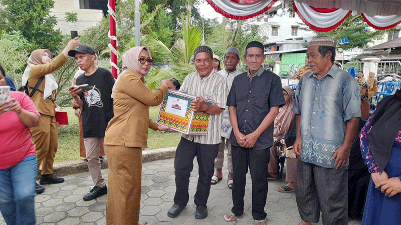 Pemkot Ambon Gelar Safari Ramadhan Pertama di Waihaong 