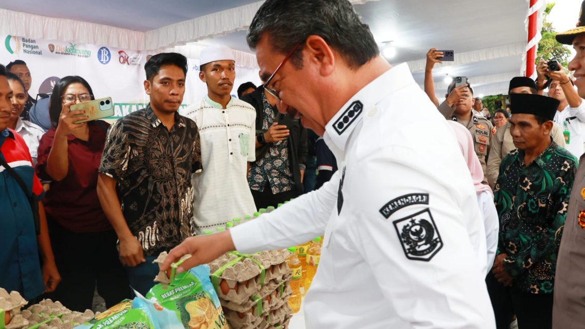 Gubernur Lewerissa Hadiri Buka Puasa Bersama dan Gerakan Pangan Murah di Negeri Liang