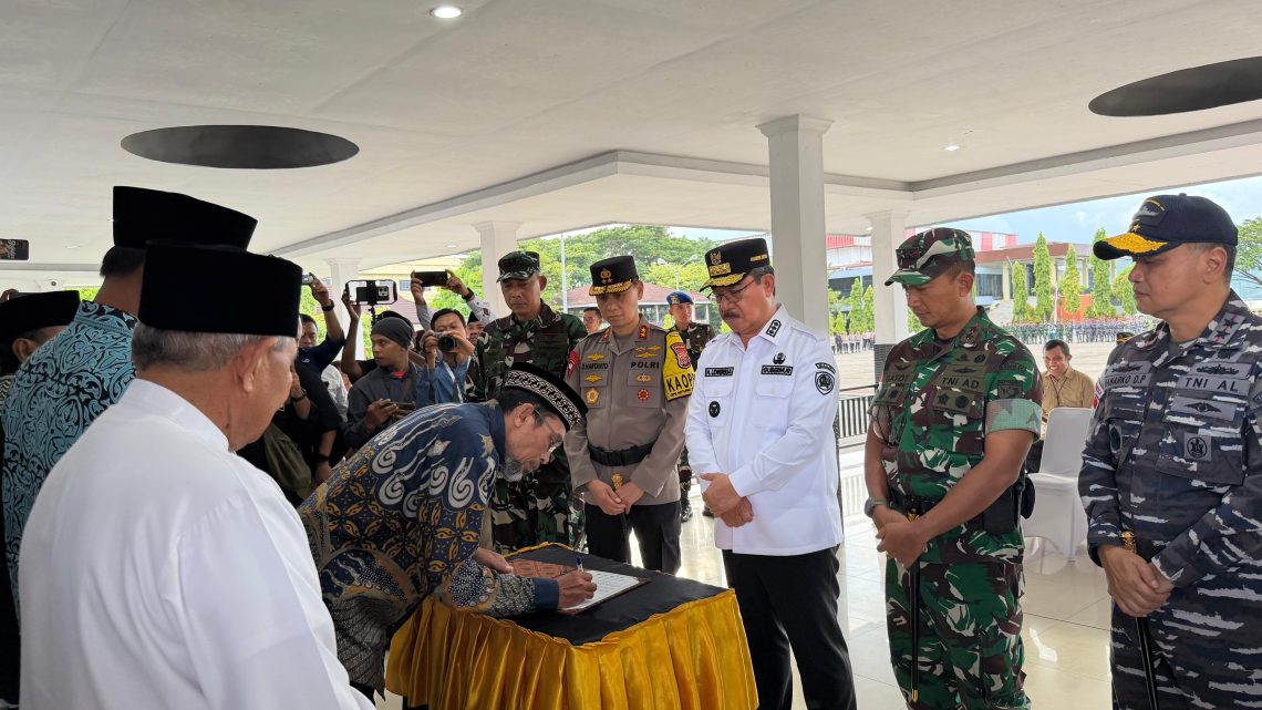 Gubernur Maluku Pimpin Apel Gelar Pasukan Operasi Ketupat 2026