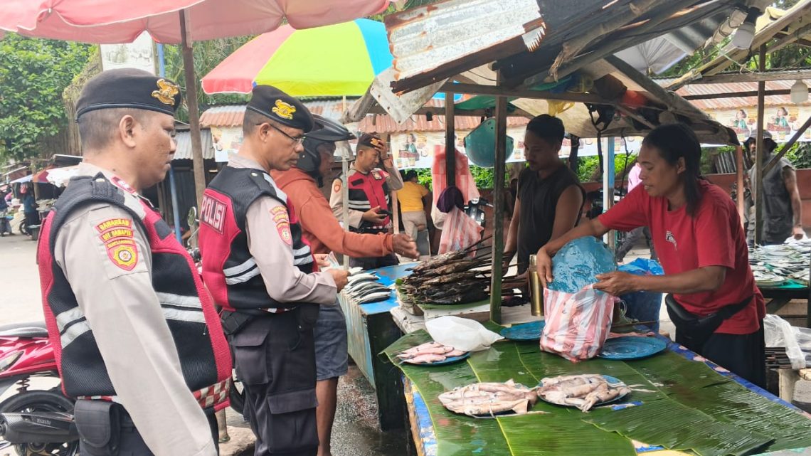 Antisipasi Lonjakan Aktivitas Warga, Polisi Patroli Pusat Keramaian di Kota Ambon
