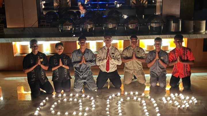 Dukung Gerakan Global, Hotel Santika Premiere Ambon Padamkan Lampu Selama Earth Hour 2026