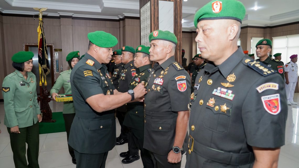 Pangdam XV/Pattimura Pimpin Rotasi Pejabat Utama Kodam