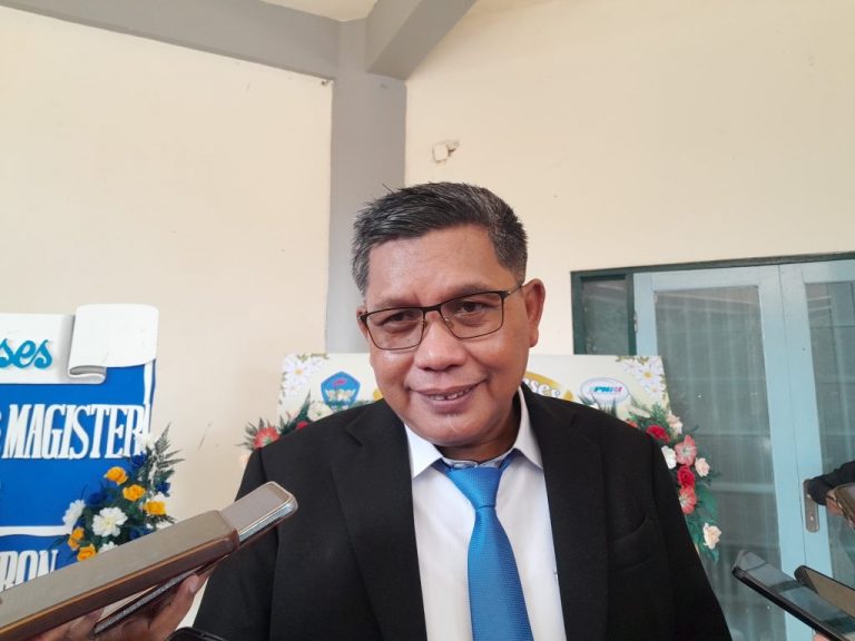 Walikota Ambon Tegaskan Pelayanan PDAM Tidak Gratis