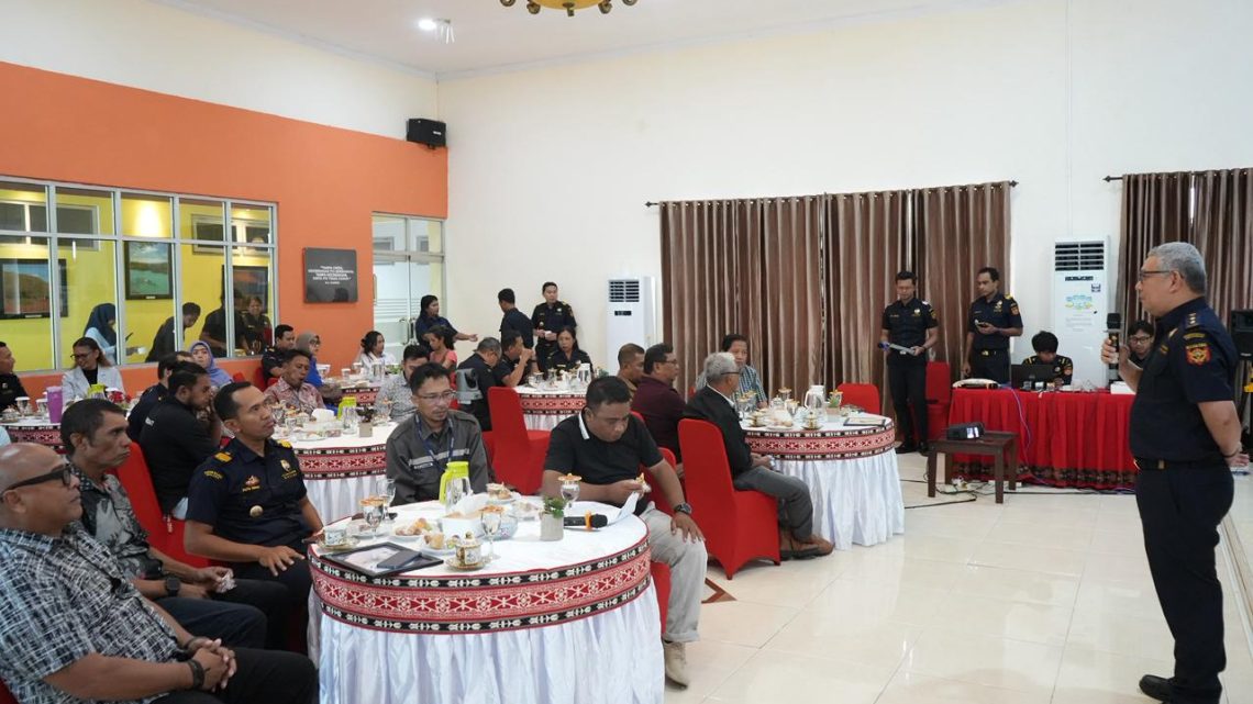 Kanwil DJBC Maluku Perkuat Sinergi Dengan Perusahaan Jasa Titipan Awasi Roko Ilegal