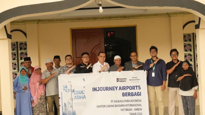 Bandara Pattimura Ambon Salurkan Bantuan Keagamaan Untuk Warga Dusun Air Manis Negeri Laha