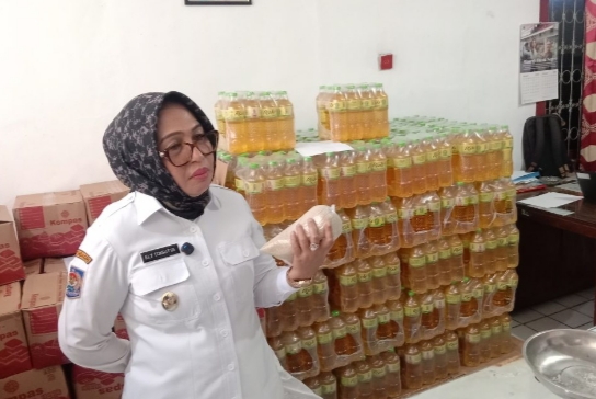 Wawali Ambon Pantau Ketersediaan Stok Bapok Jelang Ramadhan