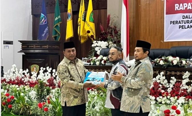DPRD Maluku Terima LPJ APBD 2025 Gubernur Maluku