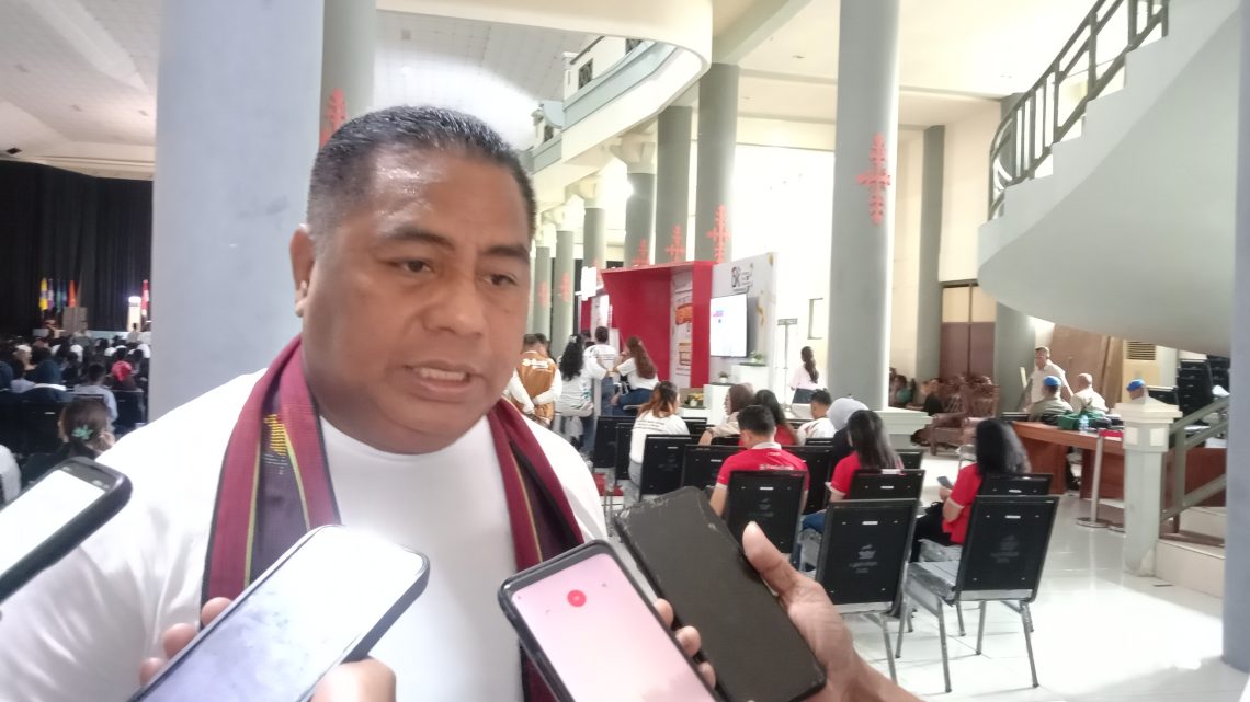 Tepat di Hari Indonesia Menabung, Ketua DPRD Maluku : Tanamkan Kebiasaan Mengelola Keuangan Sejak Dini