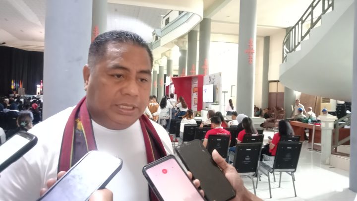 Tepat di Hari Indonesia Menabung, Ketua DPRD Maluku : Tanamkan Kebiasaan Mengelola Keuangan Sejak Dini