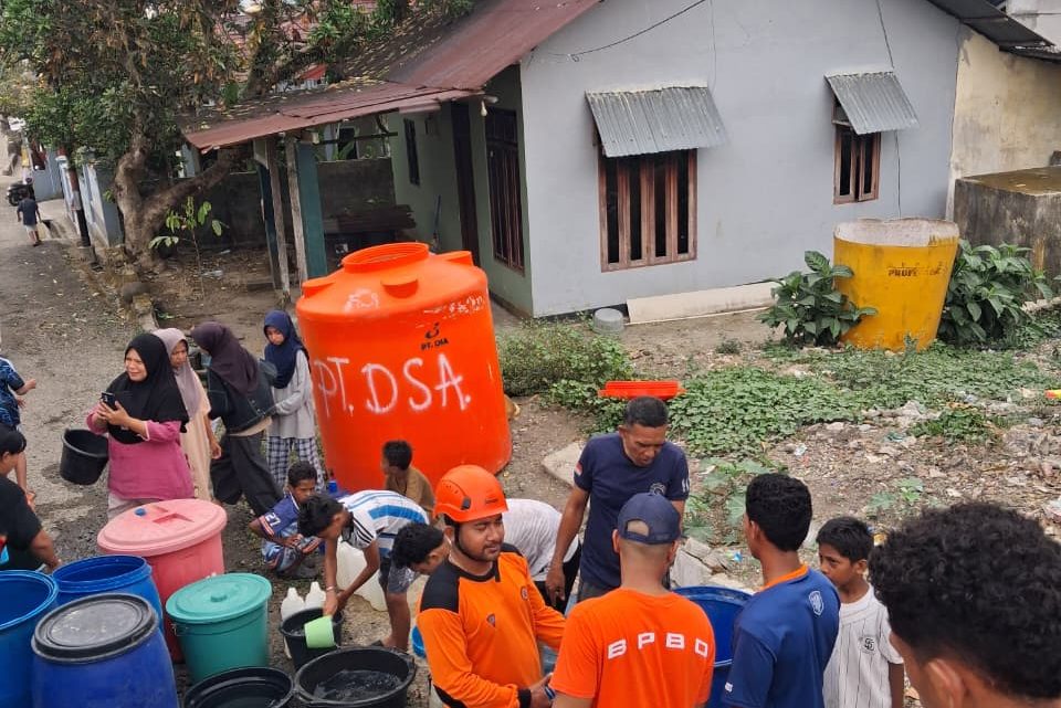 BPBD Ambon Salurkan Air Bersih ke Wilayah Terdampak Kekeringan Akibat El Niño